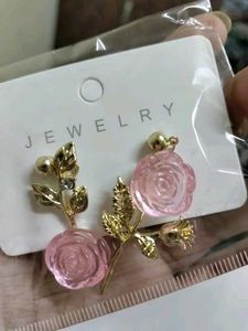 Elegant Rose Gold Earring