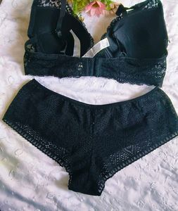Black Lace lingerie set 👍