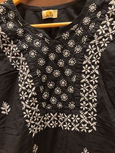 Elegant Black Embroidered Kurta