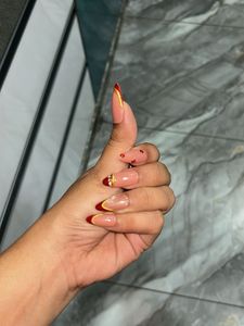 Stunning Almond Shaped Press-On Nails 12 tips