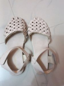 Kitten Beige Sandal For Girls