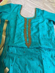 Readymade Suit Set With Lining