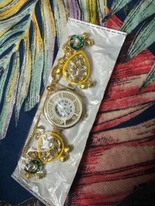 Exquisite Kundan Kada with Watch