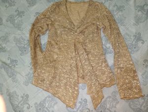 Elegant Lace Blouse with Ruffle Detail