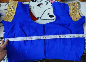 Blue Elegent Saree With Golden Zari Work