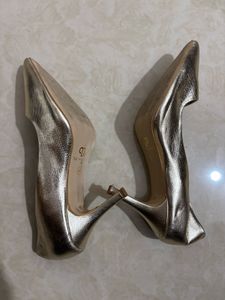 Elegant Gold Stiletto Heels