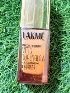 Lakme Vit C Superglow Skin Perfecting Tint