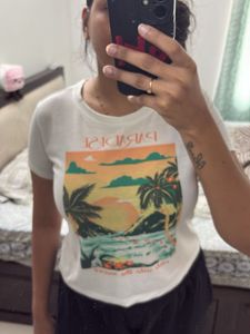 white Tshirt top