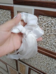 white tail scrunchie pack of 3
