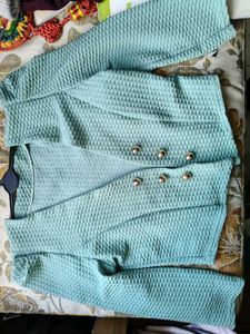Green textured Puff Sleeve shrug