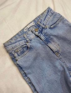 Light Wash Zara Denim Jeans original with free top