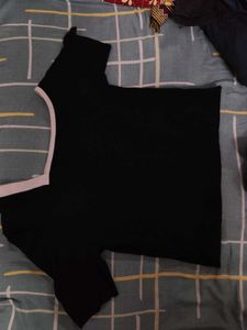 Chic Black &amp; White Top