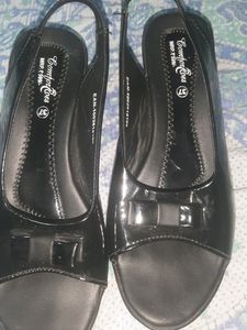 Ladies Shoe 👞