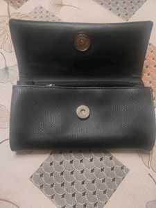 Chic Black Textured Women's Wallet