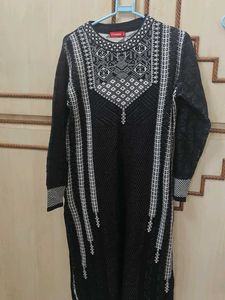 Stylish Black &amp; White Kurta