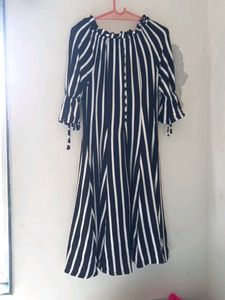 Black N White Lining Setrachable Frock