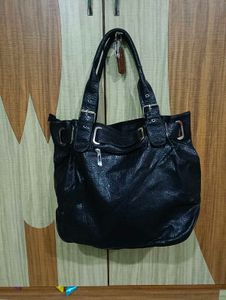 Chic Black Faux Leather Shoulder Bag
