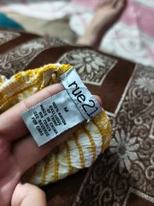 5410. Cute Yellow Checkered Crop Top