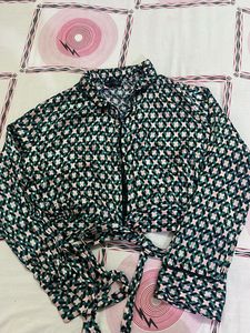 Stylish Geometric Print Tie-Front Crop Top
