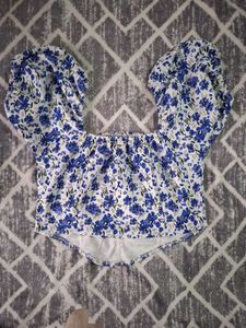 Blue Floral Print Cropped Top