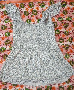 Floral Print Puff Sleeve Top