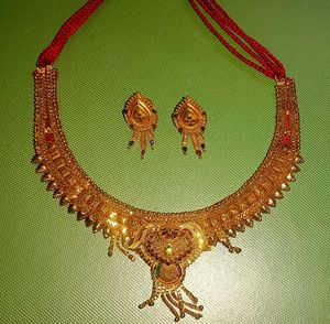 Elegant Gold-toned Necklace Set