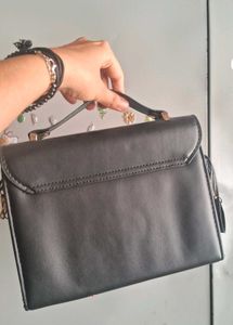 Chic Quilted Black Handbag