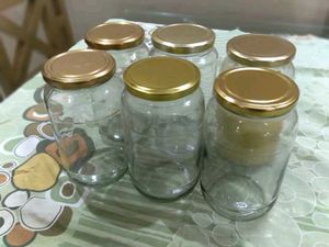 Set of 6 Glass Jars with Lids