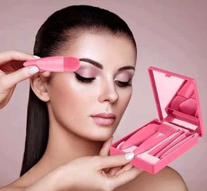 Makeup Brush Applicator Set of 5 with Mirror