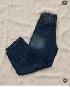 Trendy balloon jeans in dark blue color