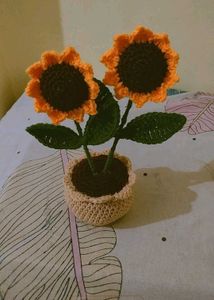 Crochet sunflower pot