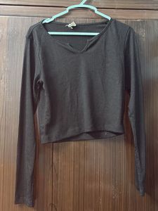 Ribbed V-Neck Cropped Long Sleeve Top