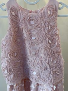 Comb Of  Girls Dress