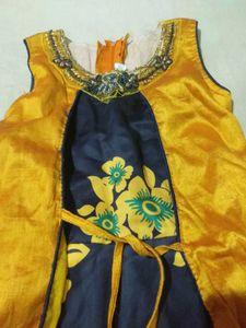 2 Girls Ethnic Dress
