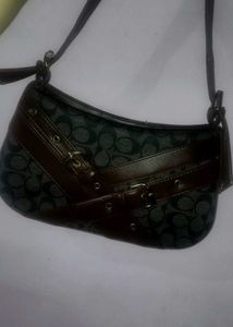 Stylish Shoulder Bag with Buckle Detail