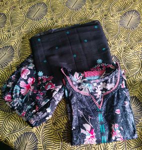 Elegant Floral pakistani Print Kurta Set