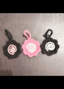 Handmade Crocheted Flower keyring🍥
