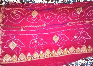 Pure Crepe Silk Bandhej Jardozi Saree,used Lightl