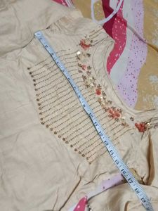 Elegant Embellished Cream Kurti