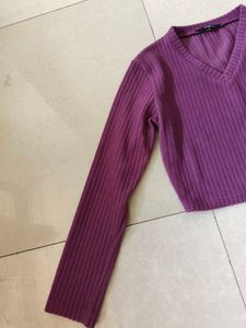 Ribbed V-Neck Cropped Long Sleeve Top