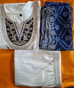 Embroidered White Kurta with Blue Dupatta Set