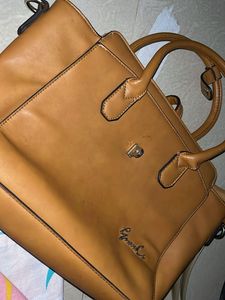 handbag in good condition