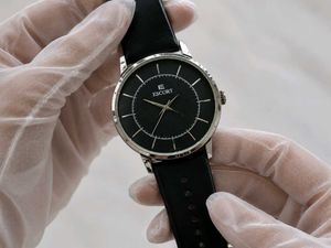 Escort Men's Stylish Black Dial Watch