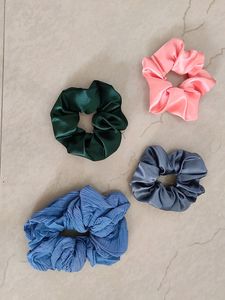 Pack Of 4 Scrunchies