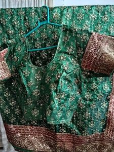 offer for today Elegant Emerald Green Silk Saree