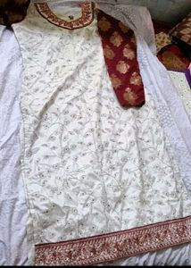 Elegant White Kurta with Maroon Sleeves