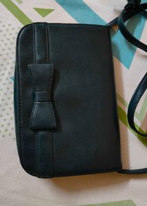 Fig Green Sling Bag