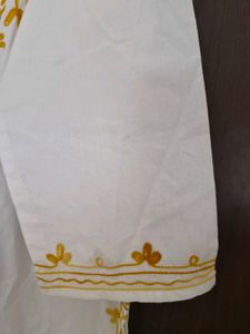 White Lucknowi Chikankari Kurta