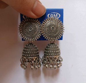 Earrings combo +1 necklace