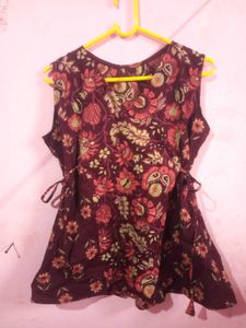 Maroon Floral Print V-Neck Kurta